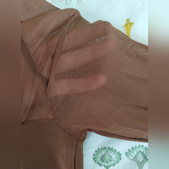 With Jean Sheer Brown Top - Picture 7 of 7